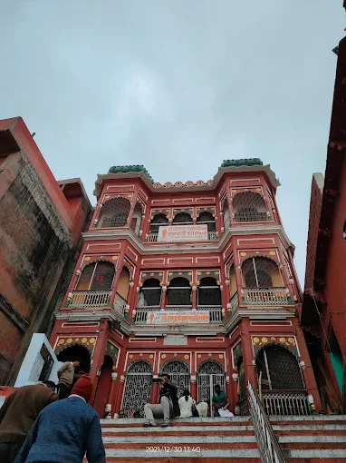 Kedareshwar-style temple structure at Kedar Ghat, Varanasi